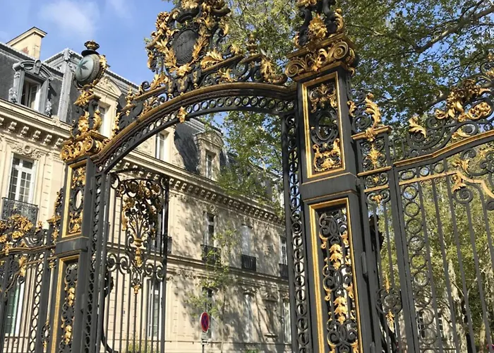 Bed and Breakfast Parc Monceau Paris